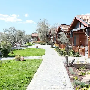 Oda ve Kahvaltı Milo Cunda, Ayvalı